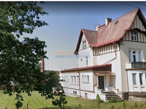 Rodinný dům - vila se zahradou 2920m2 a garáží, Šluknov