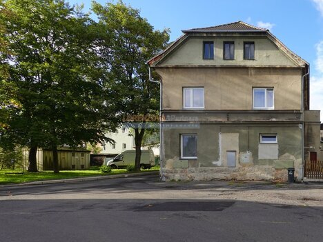 Vícegenerační rodinný dům s nebytovými prostory, Verneřice